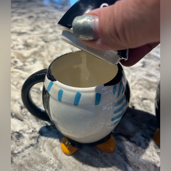 Adorable Penguin porcelain coffee cups with lids black white - Picture 2 of 9